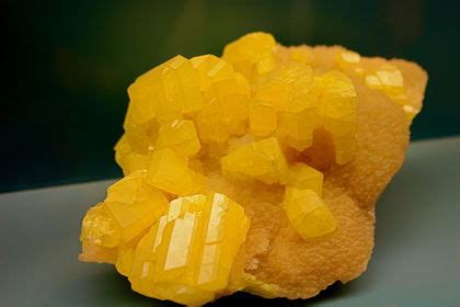 things that are similar to sulfur